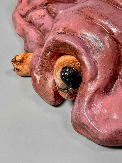 Escultura Invierno vista frontal primer plano de nariz, obra única de cerámica contemporánea