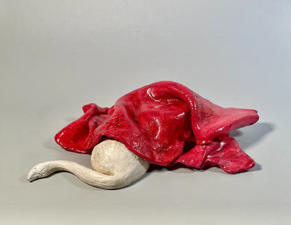 Escultura La otra Caperucita vista posterior, Obra unica cerámica contemporánea