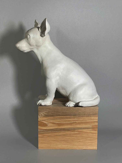 Escultura Maga vista lateral izquierdo, obra única de cerámica contemporánea